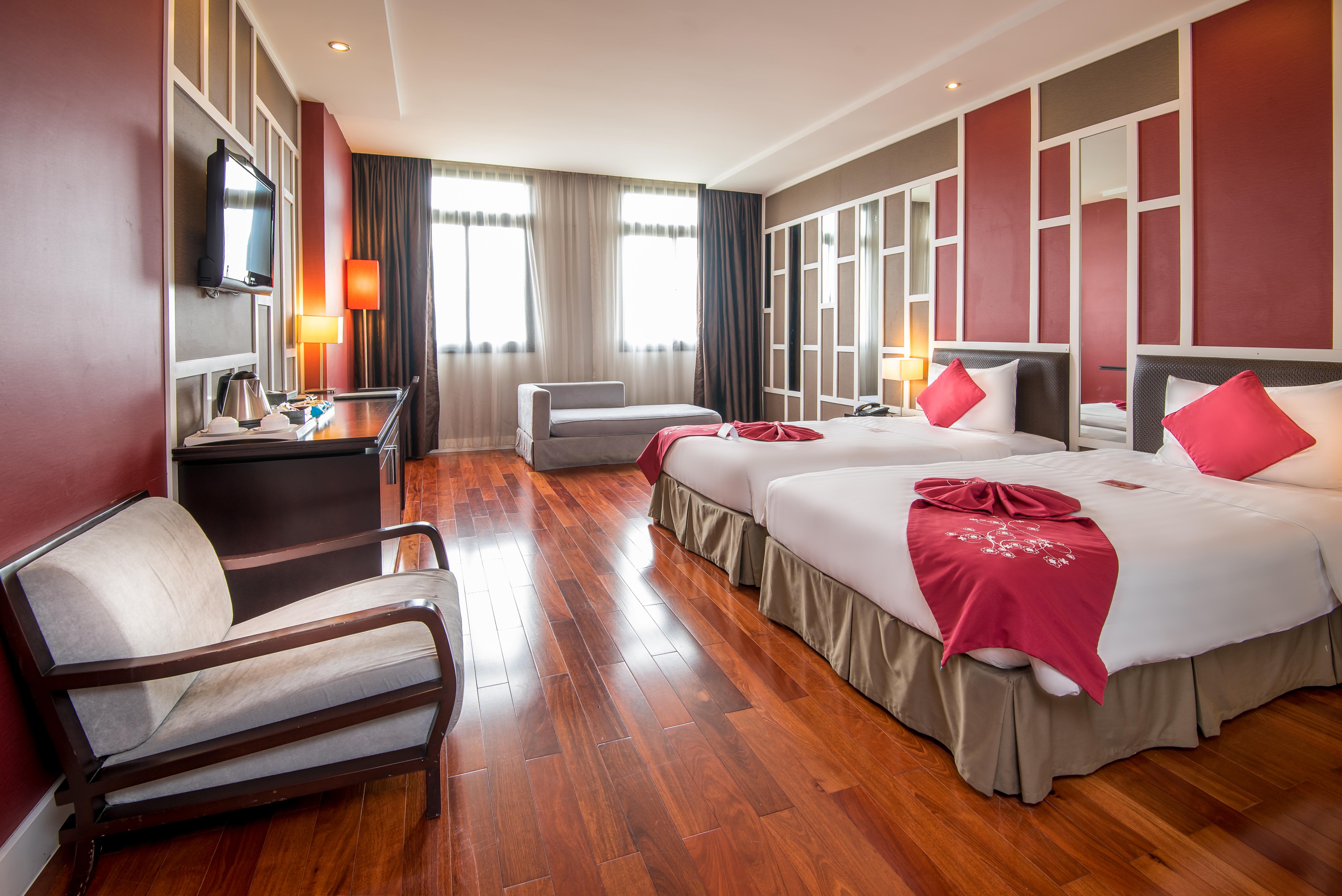 Royal Lotus Hotel Ha Long Exterior photo