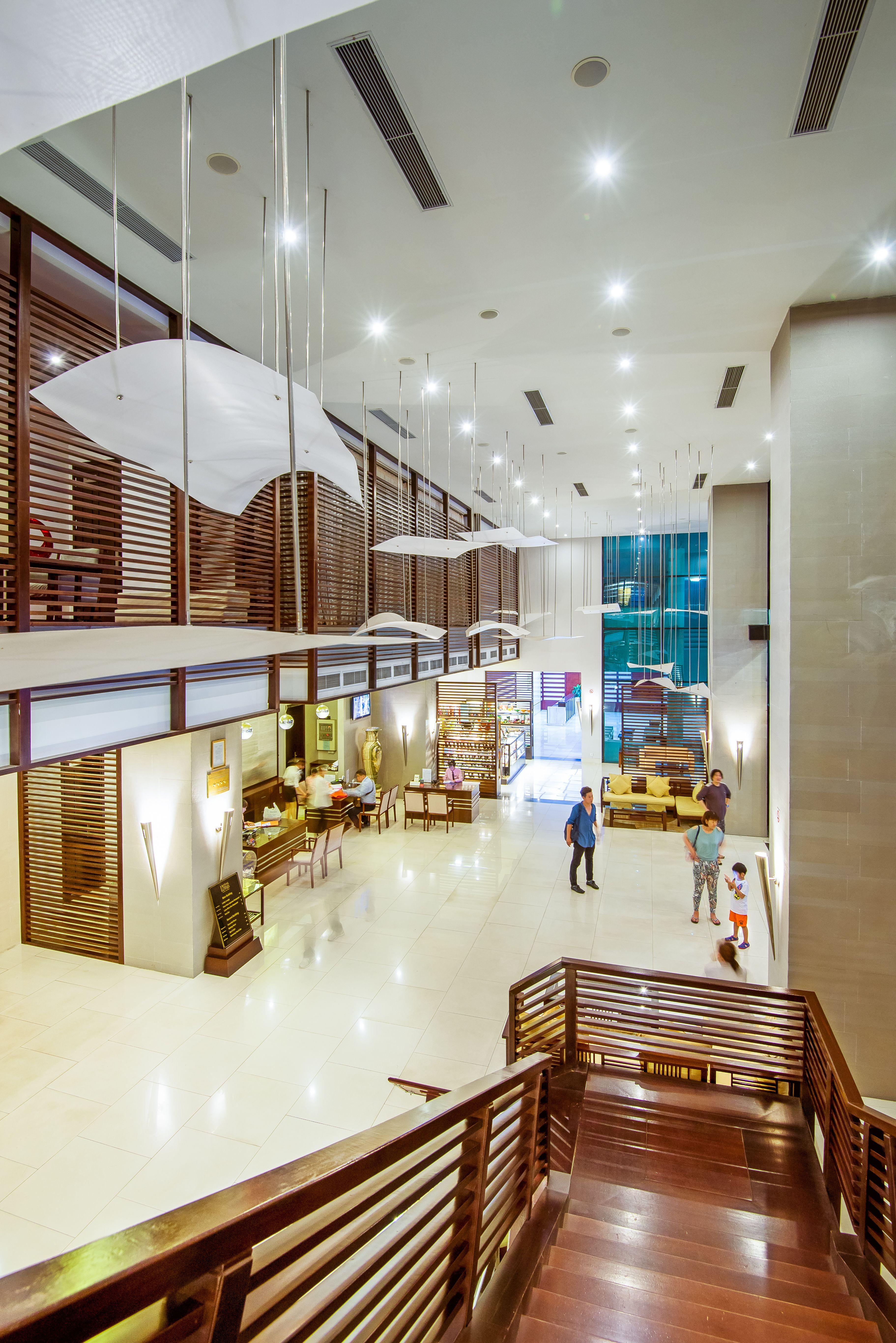 Royal Lotus Hotel Ha Long Exterior photo