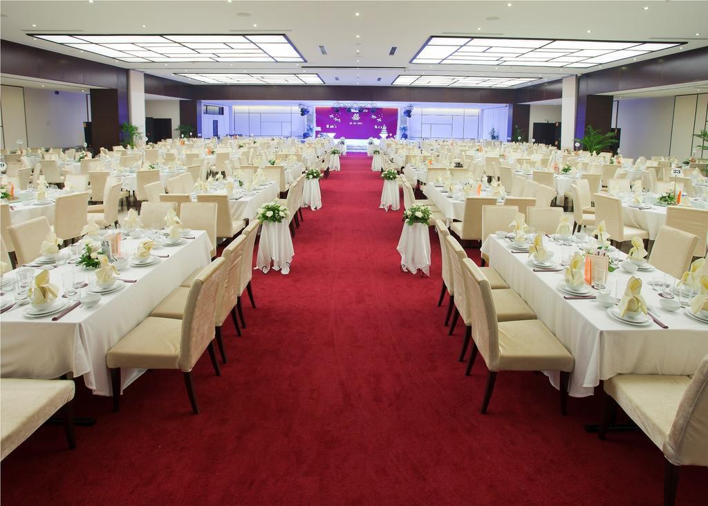 Royal Lotus Hotel Ha Long Exterior photo